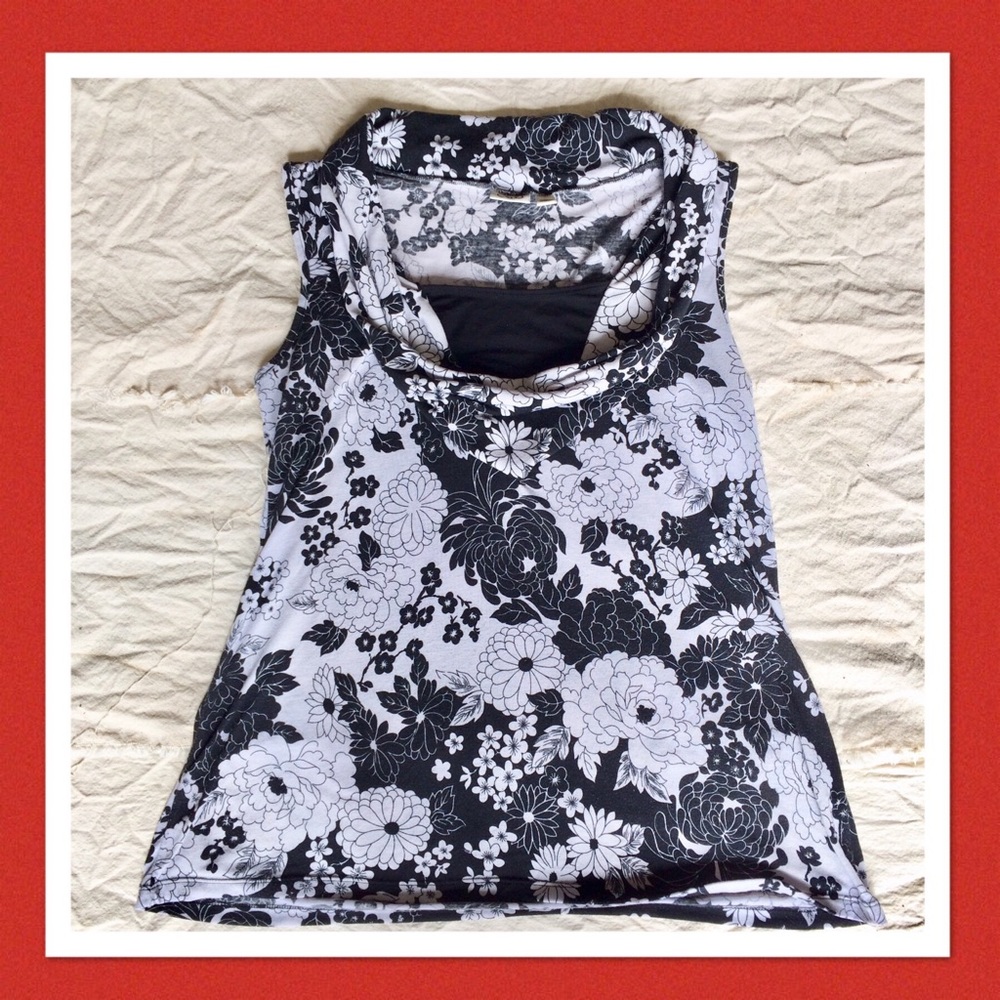 ❣️2/$20❣️ Cato Black and White Blouse